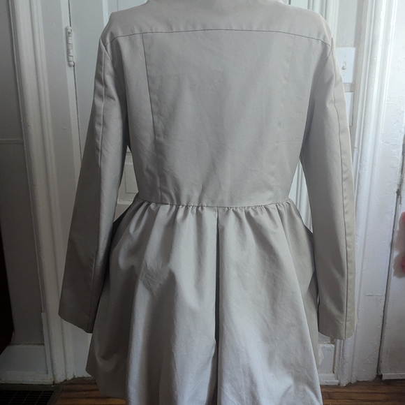 Light weather coat by H&M size US 12 - Picture 2 of 5
